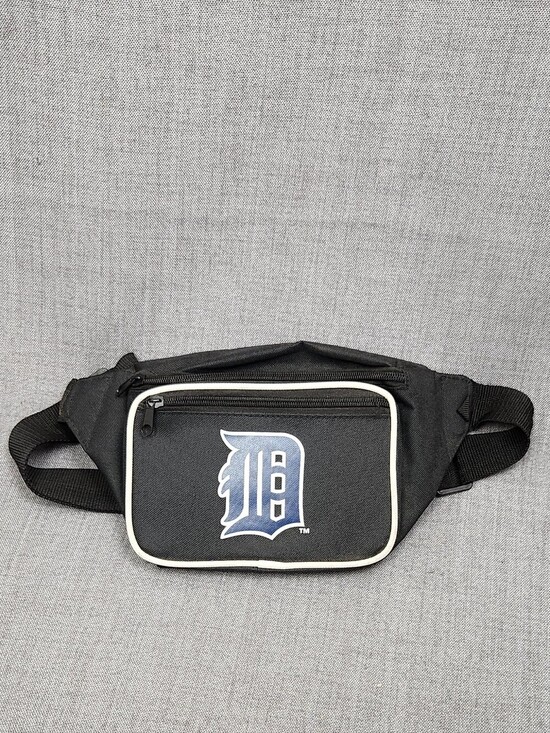 MLB Other - Detroit Tigers MLB Black Logo Cross Body/ Fanny Pack.
